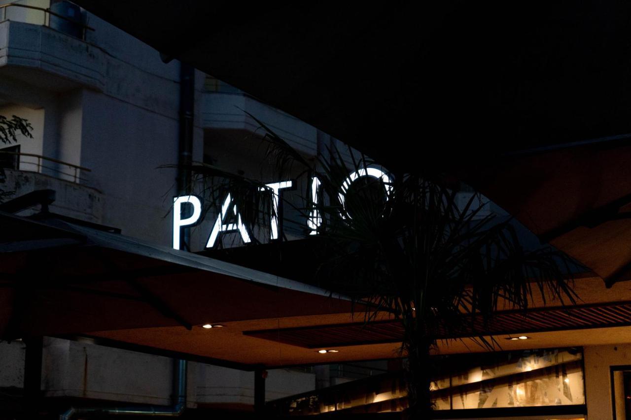 Hotel Patio Vlorë Екстериор снимка