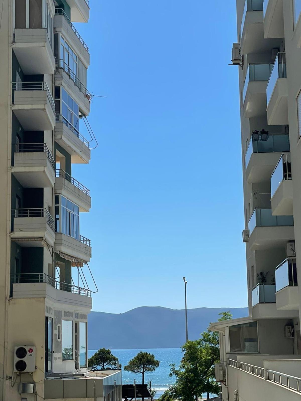 Hotel Patio Vlorë Екстериор снимка